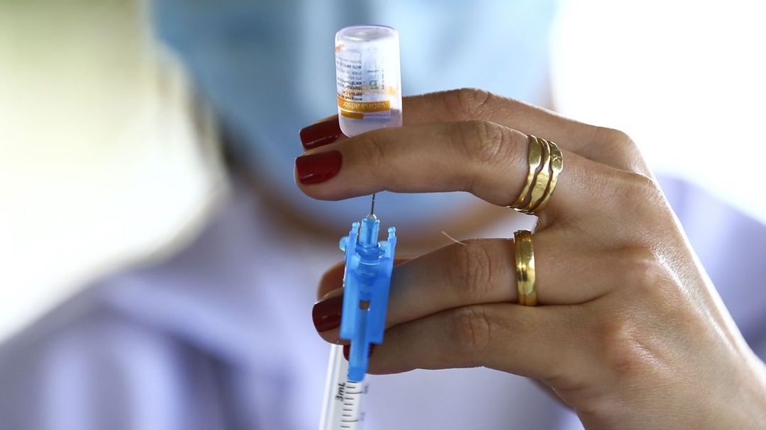 Opas diz que impacto de vacinas na pandemia vai levar meses