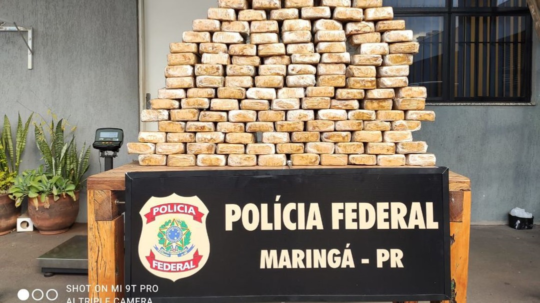 PF apreende 154 kg de crack em caminhão