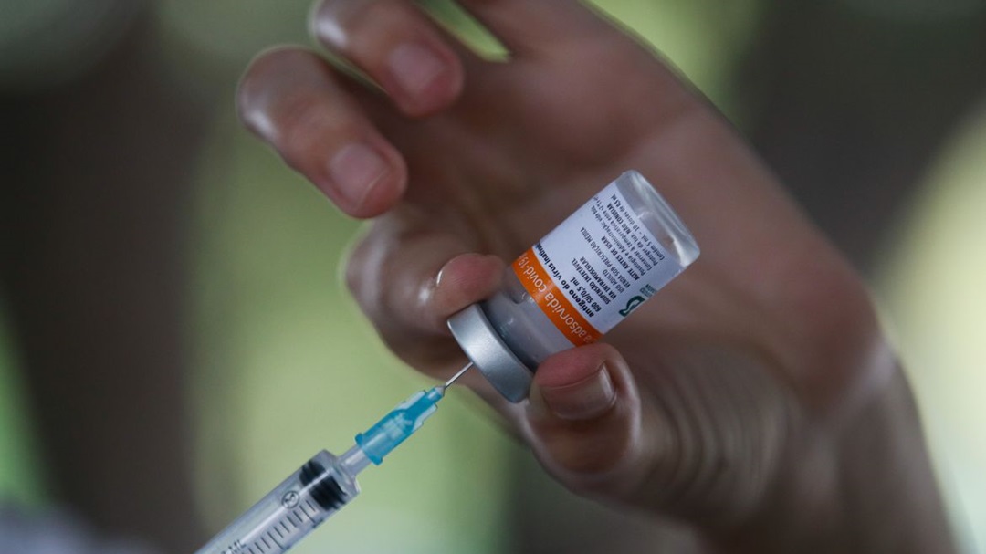 Anvisa diz que vacinas usadas no Brasil contra a covid-19 s&atilde;o seguras