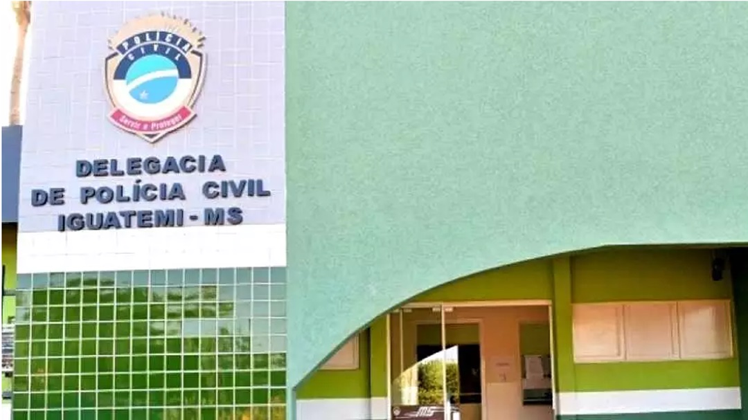 &ldquo;Sem motivo&rdquo;, homem esfaqueia idoso, &eacute; &ldquo;preso&rdquo; e levado &agrave; pol&iacute;cia por cacique  