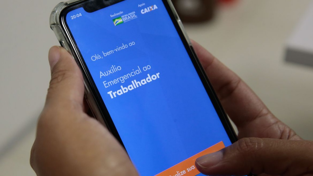 Novo auxílio: veja quem poderá receber as 4 parcelas