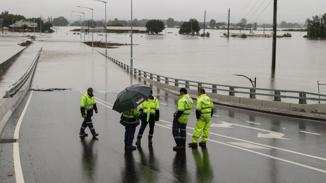 Inunda&ccedil;&otilde;es na Austr&aacute;lia desalojam 18 mil pessoas