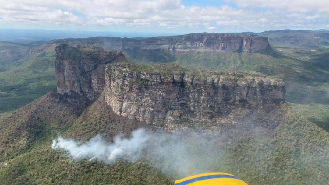 Inc&ecirc;ndio volta a atingir a Chapada da Diamantina na Bahia 