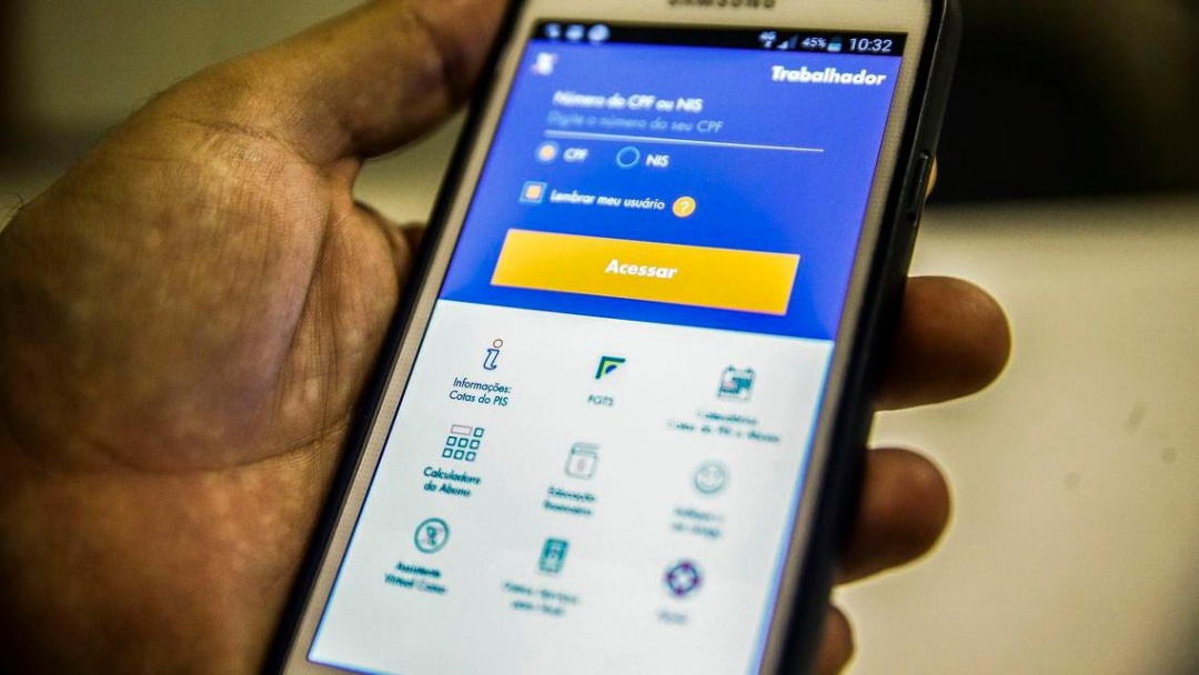 Nascidos em novembro podem atualizar dados no Caixa Tem