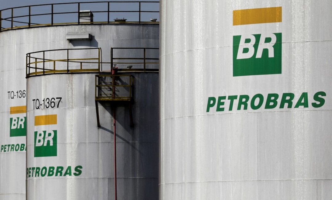 Petrobras volta a subir pre&ccedil;os do diesel e da gasolina