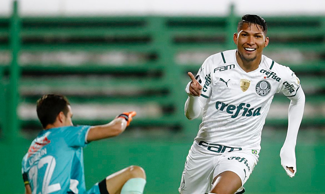 Libertadores: Rony faz dois e lidera vit&oacute;ria do Palmeiras ante Defensa
