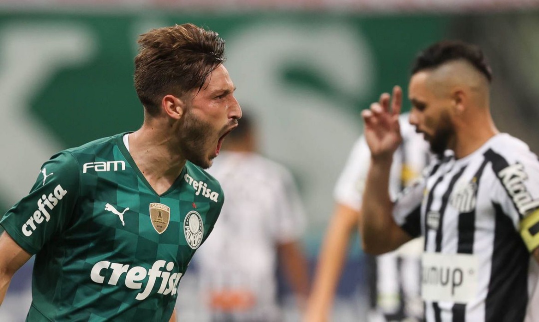 Palmeiras vence Santos e continua vivo no Paulista