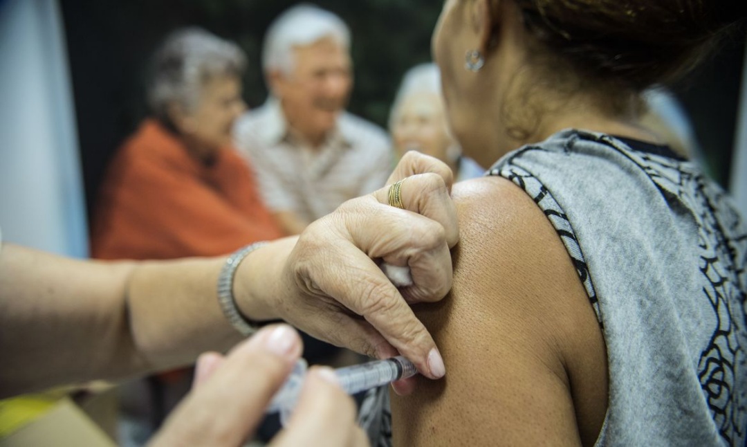 Segunda etapa de vacina&ccedil;&atilde;o contra gripe come&ccedil;a amanh&atilde;