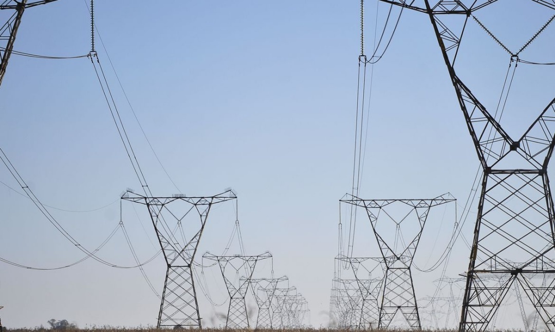Senado aprova redução na tarifa de energia por 5 anos