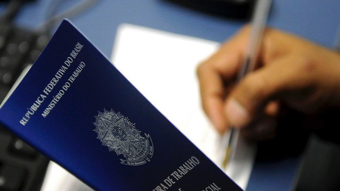 Percentual de desocupados supera 14%, diz IBGE