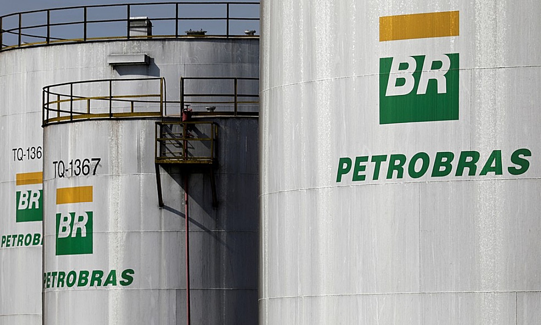 Petrobras reduz pre&ccedil;o da gasolina em mais de 2%