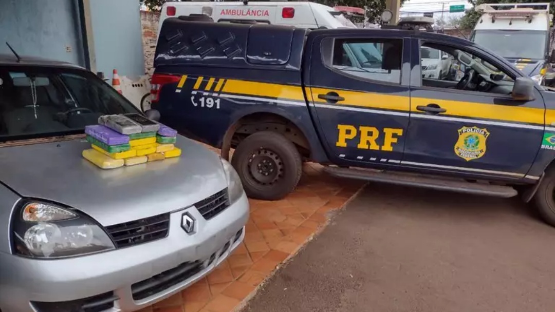 M&atilde;e e filho s&atilde;o presos na MS-040 levando coca&iacute;na da Capital para SP