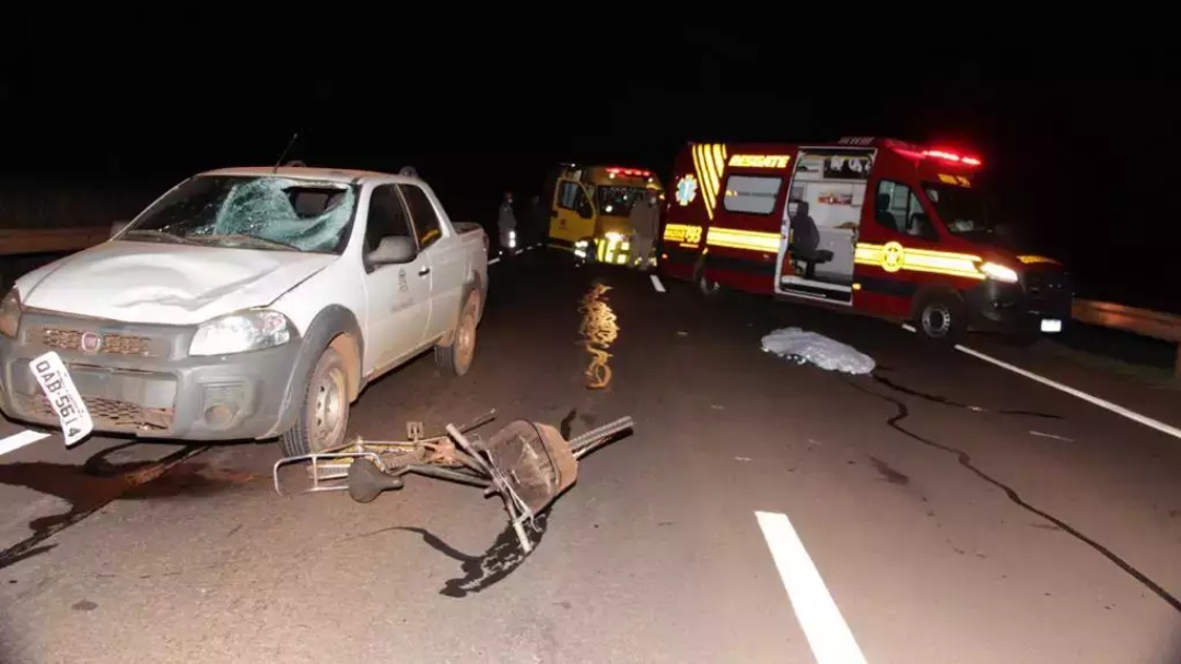 Ciclista morre atropelado por carro oficial de prefeitura