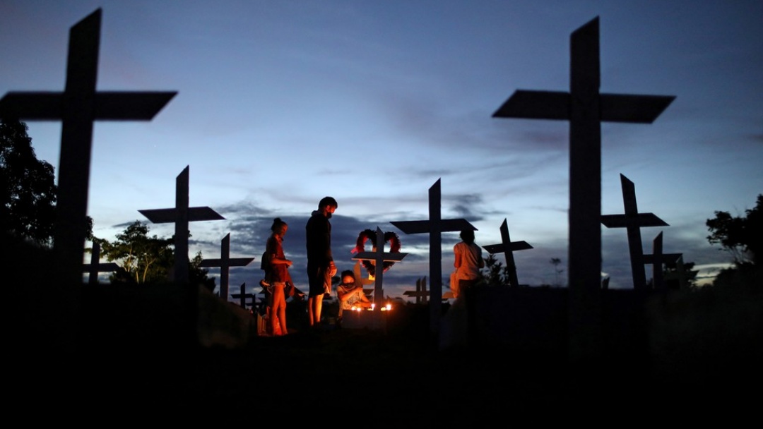 Mundo passa de 4 mi de mortes por Covid, diz OMS