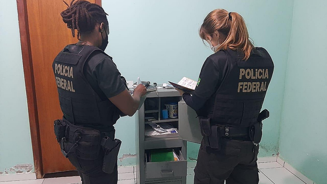 Ex-alunos de Medicina s&atilde;o alvos de a&ccedil;&atilde;o da PF ap&oacute;s movimentar R$ 26 milh&otilde;es