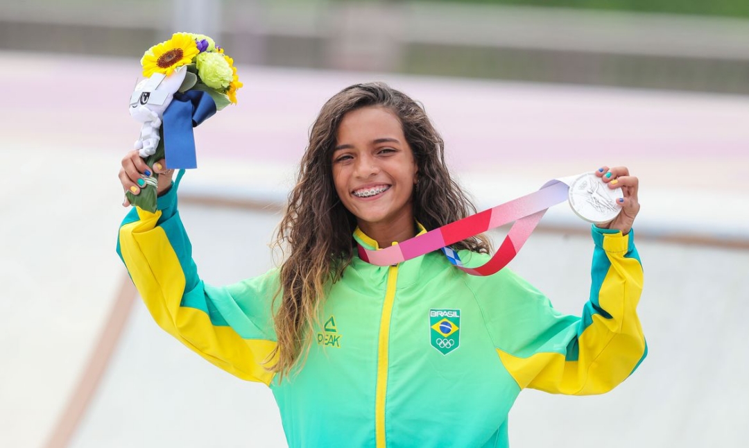 Rayssa Leal, a Fadinha, fatura prata no skate street em T&oacute;quio 2020