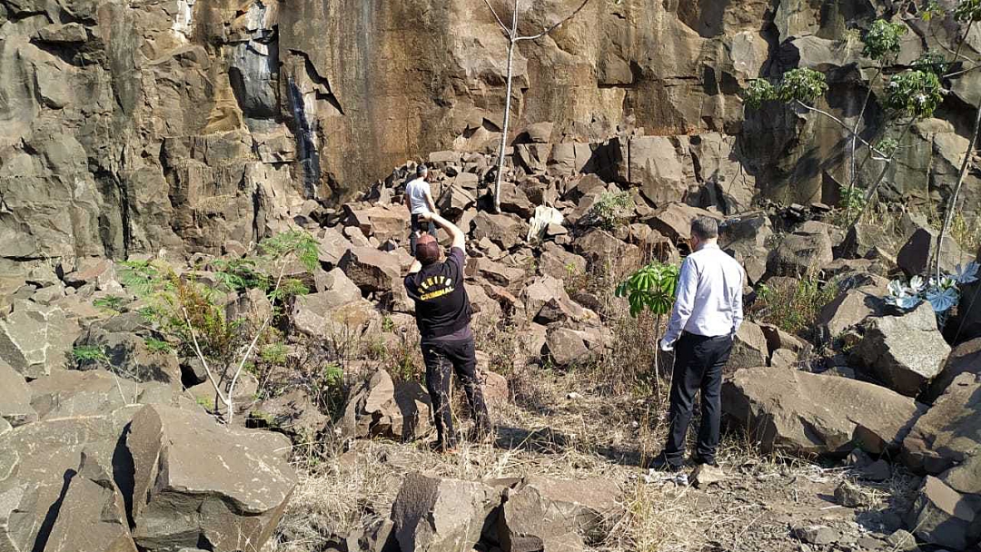 Menina de 11 anos &eacute; estuprada e jogada para morrer de pared&atilde;o de pedra