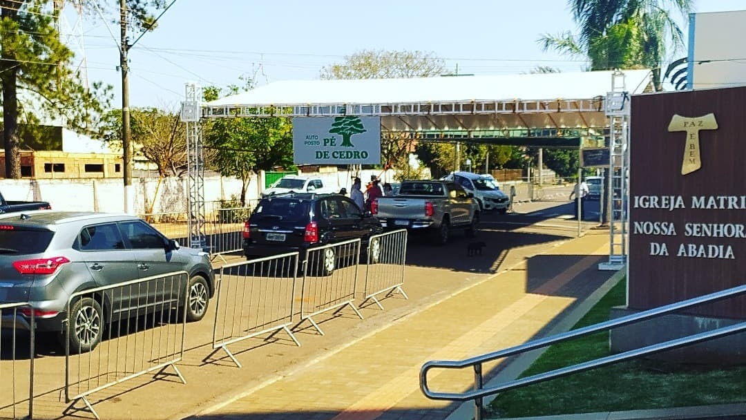 Em 9 dias e com sorteio de carro, Festa de Abadia supera expectativa e atrai grande p&uacute;blico