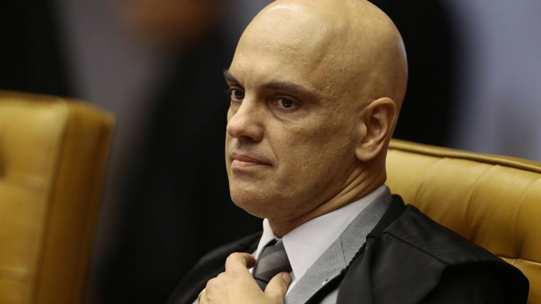 Dirigentes de dez partidos emitem notas em defesa da democracia e solidariedade a Moraes