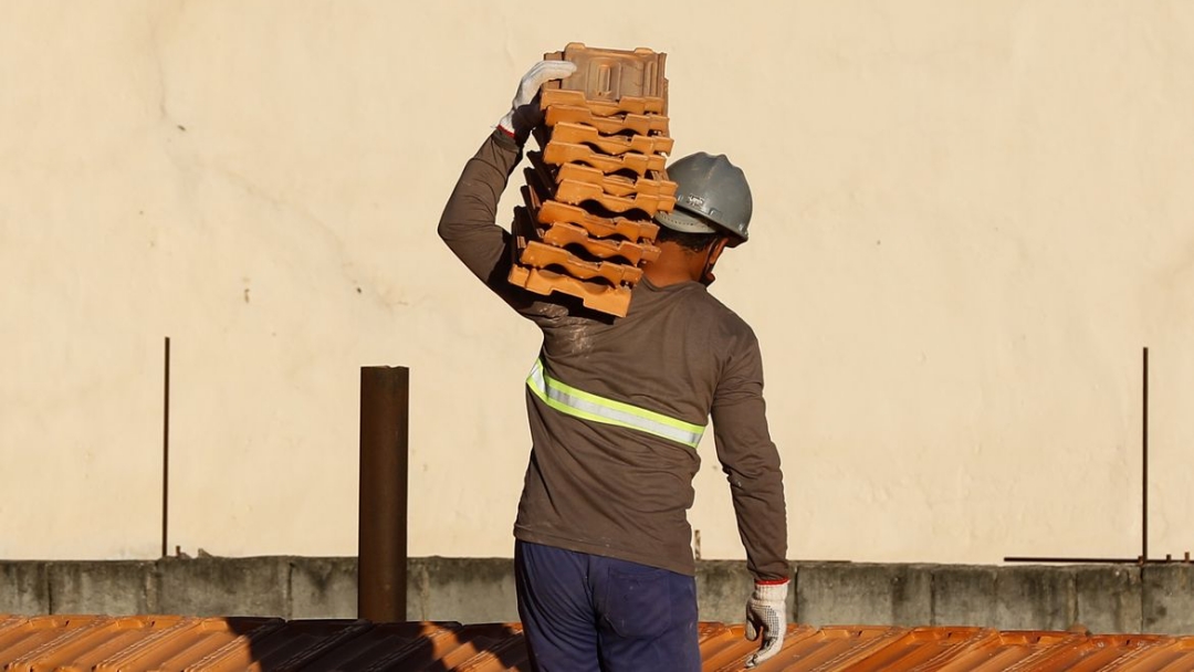 Confian&ccedil;a e inten&ccedil;&atilde;o de investir sobem na constru&ccedil;&atilde;o, indica CNI