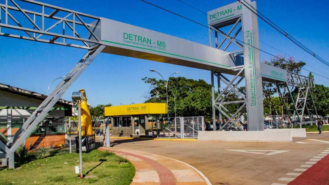 Detran publica nova lista com mais 3.084 habilita&ccedil;&otilde;es suspensas