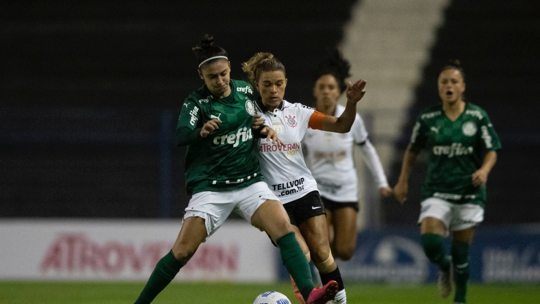 No Allianz, Palmeiras e Corinthians abrem final do Brasileiro Feminino