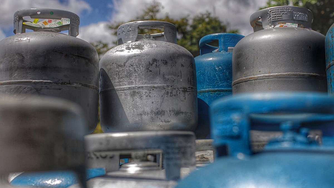 Gasolina e g&aacute;s de cozinha ficam mais caros a partir deste s&aacute;bado