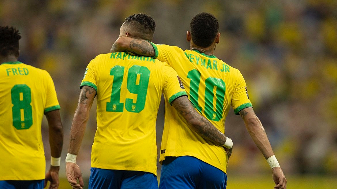 Eliminat&oacute;rias: com brilho de Neymar e Raphinha, Brasil goleia Uruguai