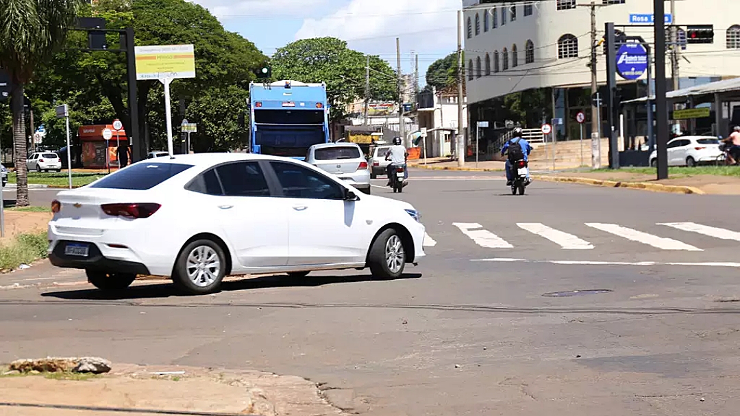 Detran divulga lista com 12.761 infra&ccedil;&otilde;es de tr&acirc;nsito cometidas