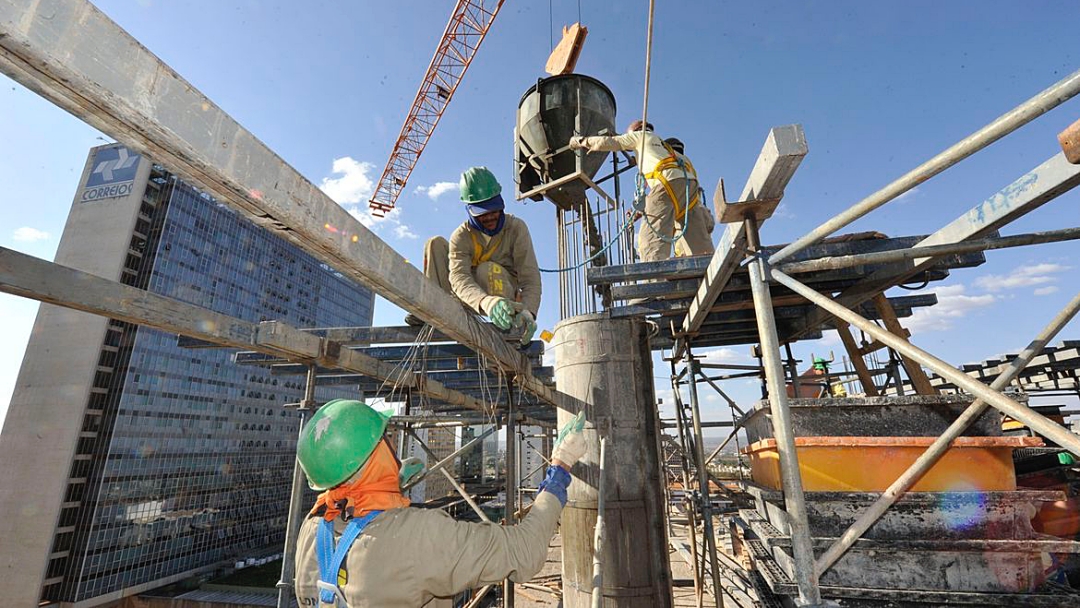 &Iacute;ndice da constru&ccedil;&atilde;o civil sobe 1,01% em outubro