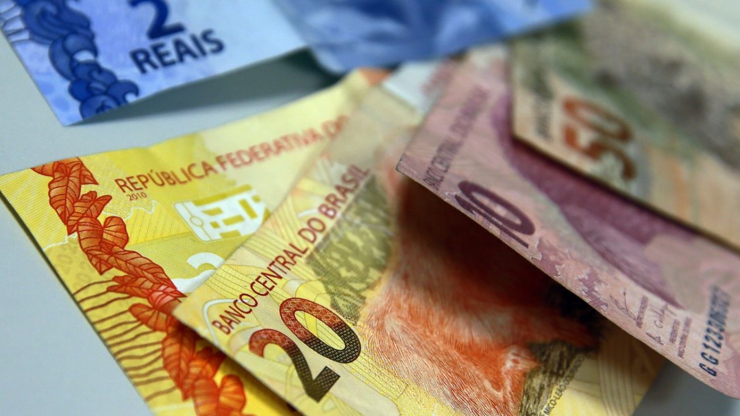 Trabalhadores nascidos em julho podem sacar aux&iacute;lio