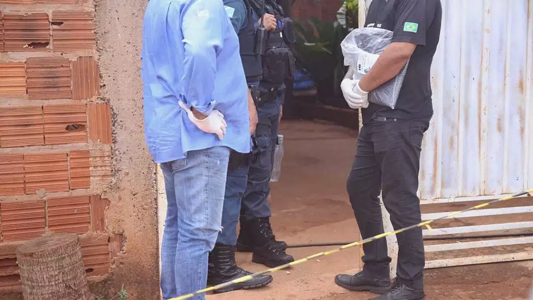 Jovem morre em &quot;roleta-russa&quot; com tiro na cabe&ccedil;a