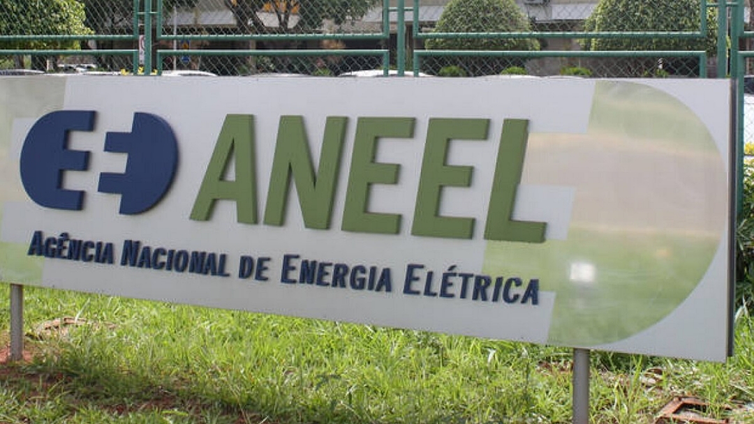 Conta de luz deve subir mais de 20% em 2022, diz Aneel