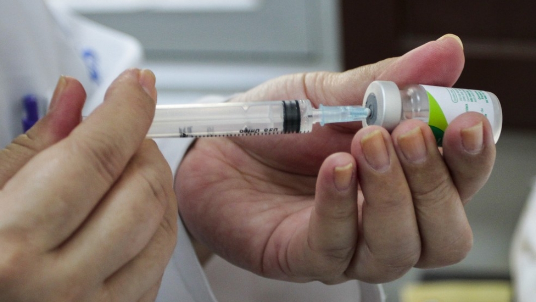 Queda na vacina&ccedil;&atilde;o contra gripe faz casos aumentarem