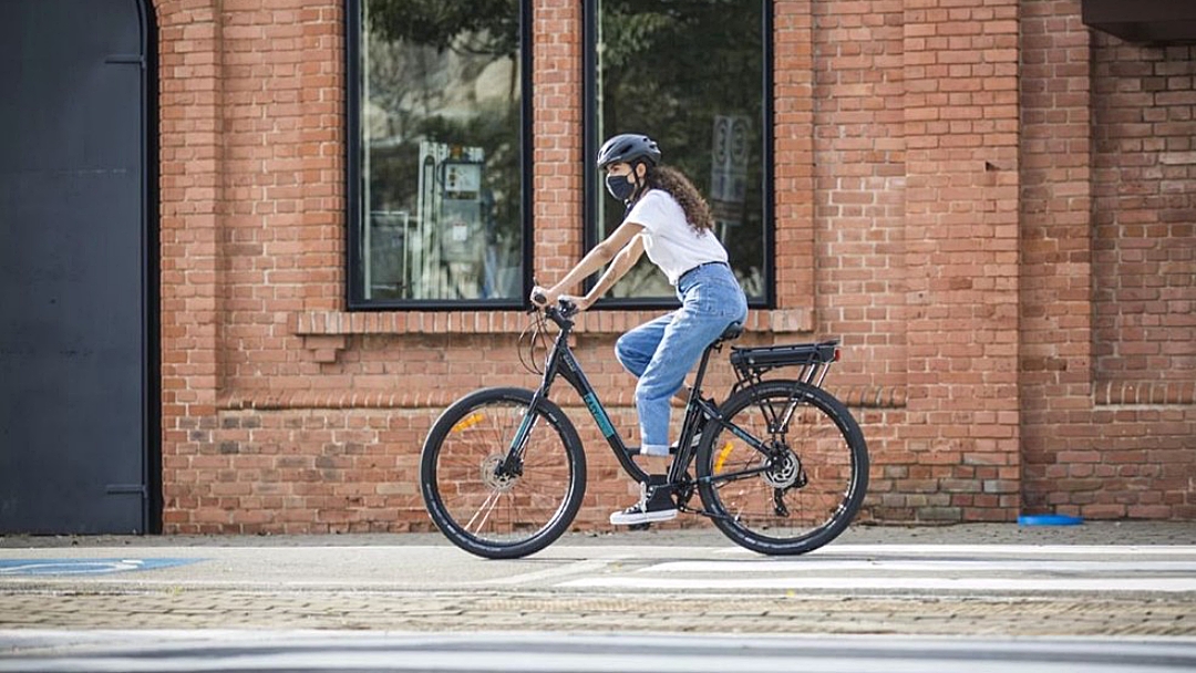 Vendas de bicicletas el&eacute;tricas batem recorde em 2021