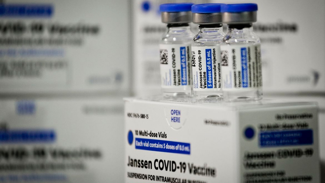 Covid-19: Brasil recebe mais 2,2 milh&otilde;es de doses da vacina da Janssen