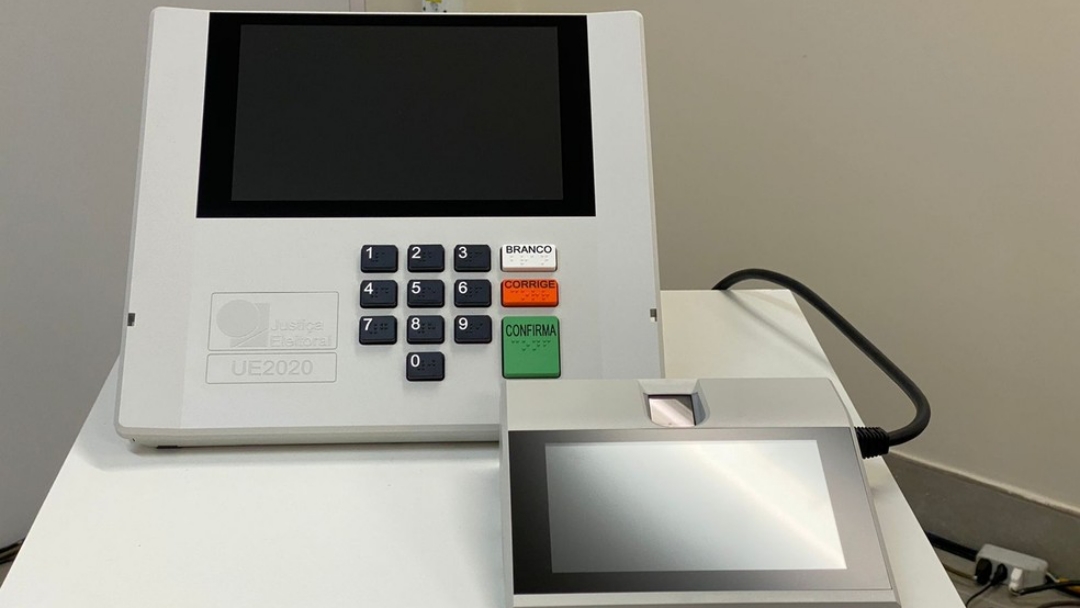 Justi&ccedil;a apresenta novo modelo de urna eletr&ocirc;nica para elei&ccedil;&otilde;es