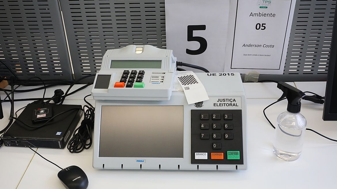 TSE permite que candidato adote nome de coletivos 