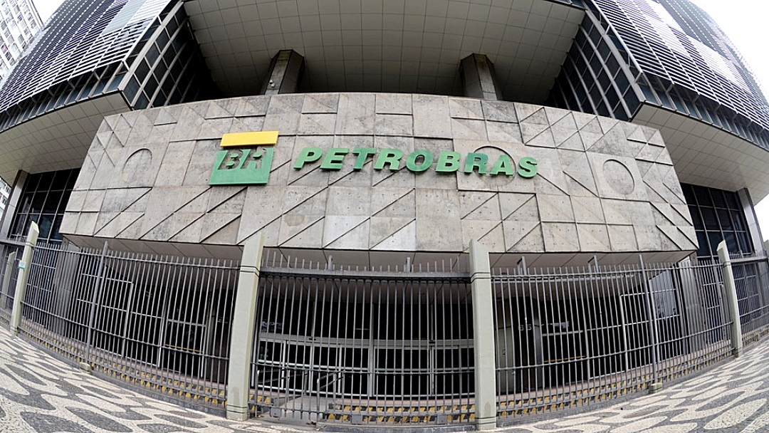 Petrobras abre concurso para 757 vagas de n&iacute;vel superior