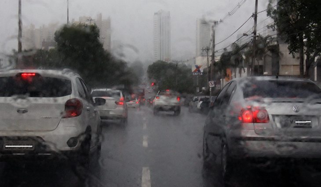 Inmet publica alertas de chuvas intensas para algumas cidades de MS