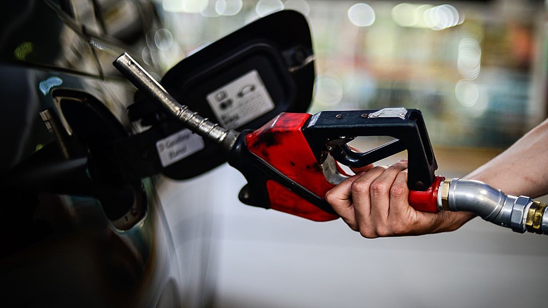 Petrobras aumenta pre&ccedil;o da gasolina e do diesel