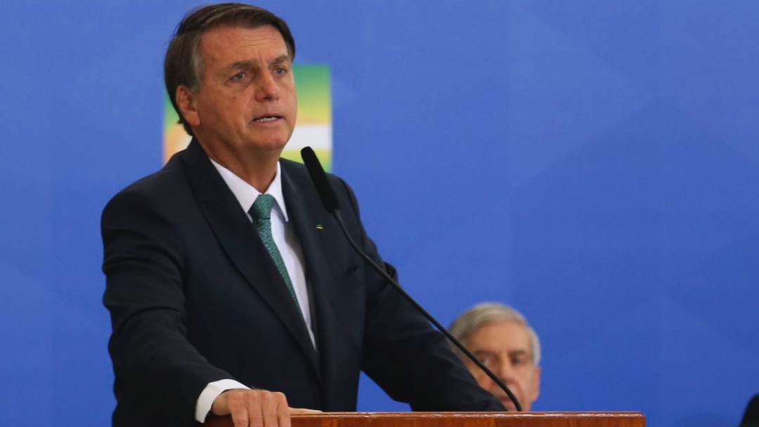 Presidente anula decretos que revogavam luto oficial