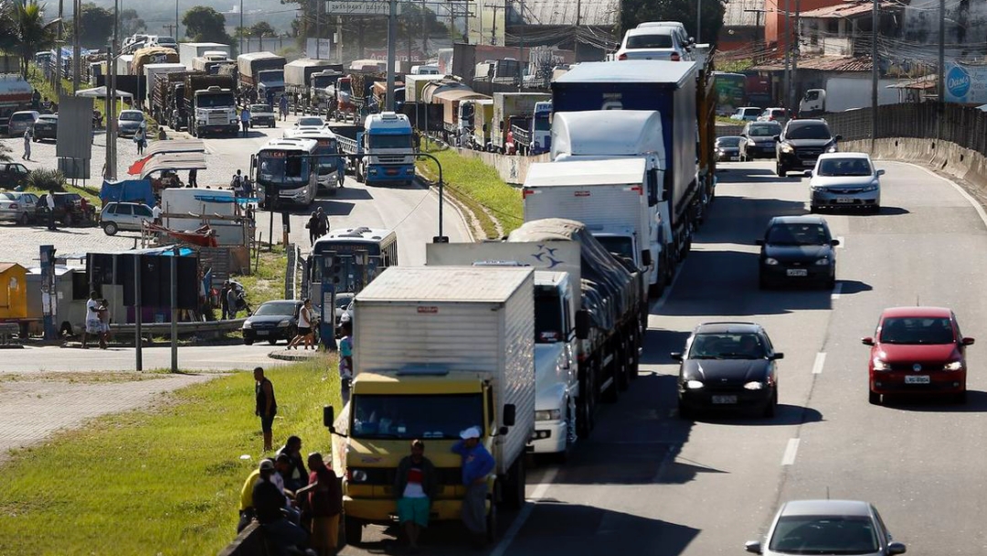 Caixa lan&ccedil;a linha de antecipa&ccedil;&atilde;o de frete para caminhoneiros