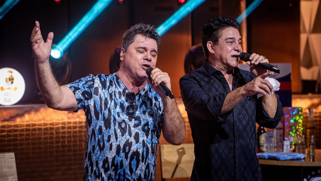 RN 15 anos: Cezar &amp; Paulinho cantam grandes sucessos hoje no Lions a partir das 22h