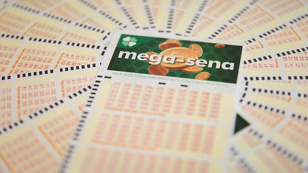 Mega-Sena pode pagar R$ 7 milh&otilde;es hoje