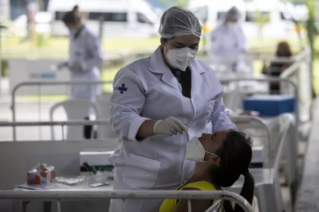 O que falta para a pandemia de Covid virar uma endemia no Brasil?