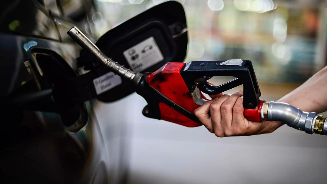 Em Sidrol&acirc;ndia litro da gasolina j&aacute; est&aacute; at&eacute; 10,07% mais caro e sai a R$ 7,64 