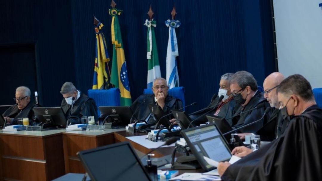 TCE-MS segue procurador de Contas, declara contrato irregular e multa ex-prefeito de MS