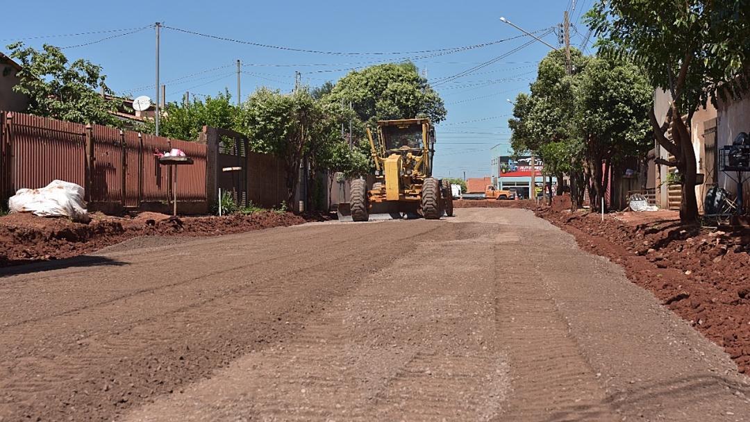 Chuva da tr&eacute;gua e Prefeitura inicia pavimenta&ccedil;&atilde;o no Cascatinha 2