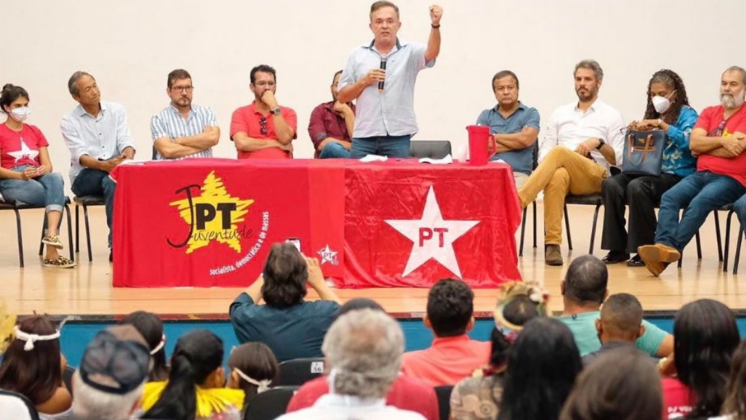 âPT reúne deputados, vereadores e lideranças durante encontro